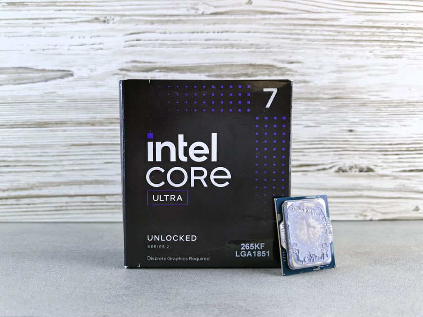 Ryzen 7 9800X3D vs Intel Core Ultra 9 285K