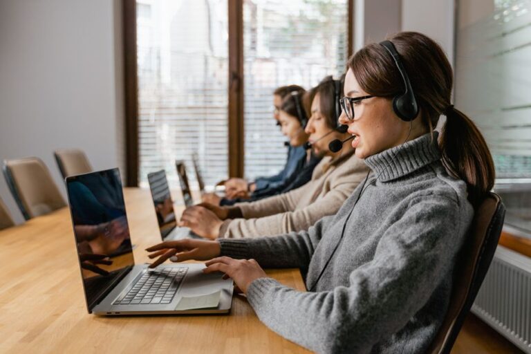 HubSpot vs Zoho CRM vs Monday CRM