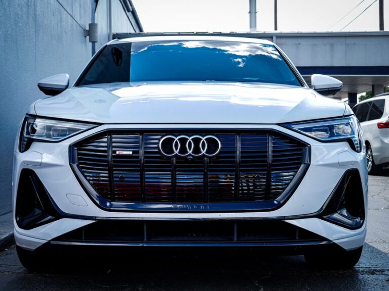 Porsche Macan EV vs Audi Q6 e-tron