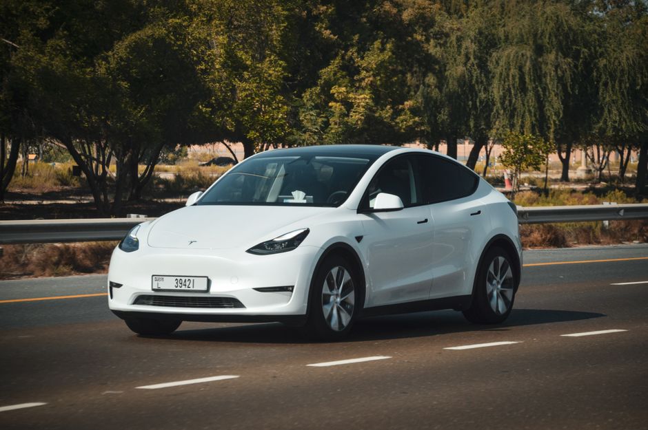 Rivian R2 vs Tesla Model Y