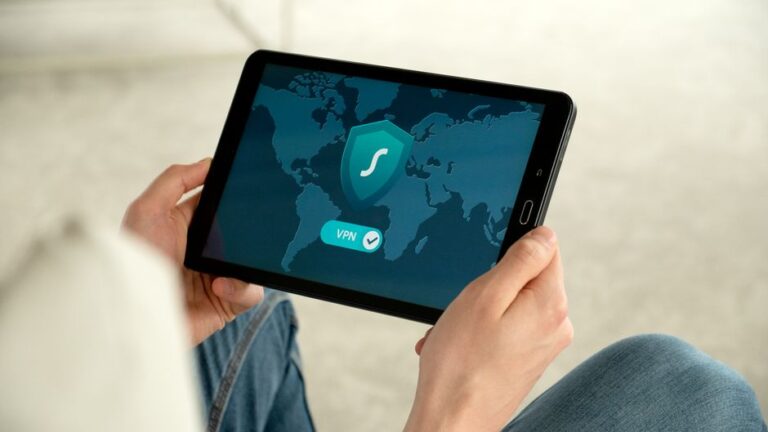 ExpressVPN Aircove vs GL.iNet Flint 2