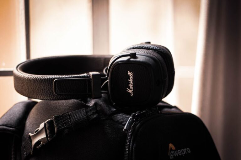 noise-canceling sleep masks