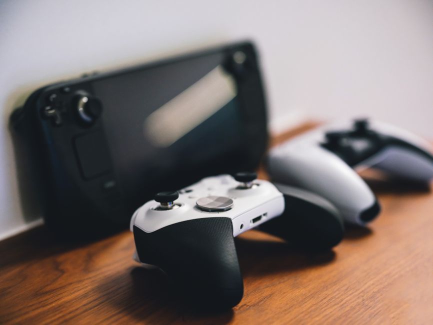 best pro gaming controllers 2026